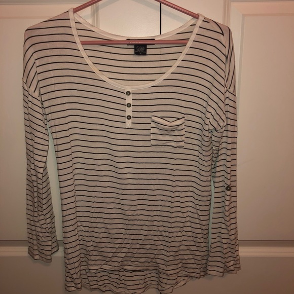 ✨3/$10✨ - Picture 1 of 3